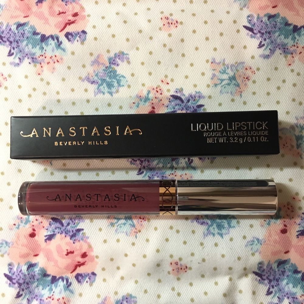 Anastasia BH Liquid Lipstick Matte dark berry